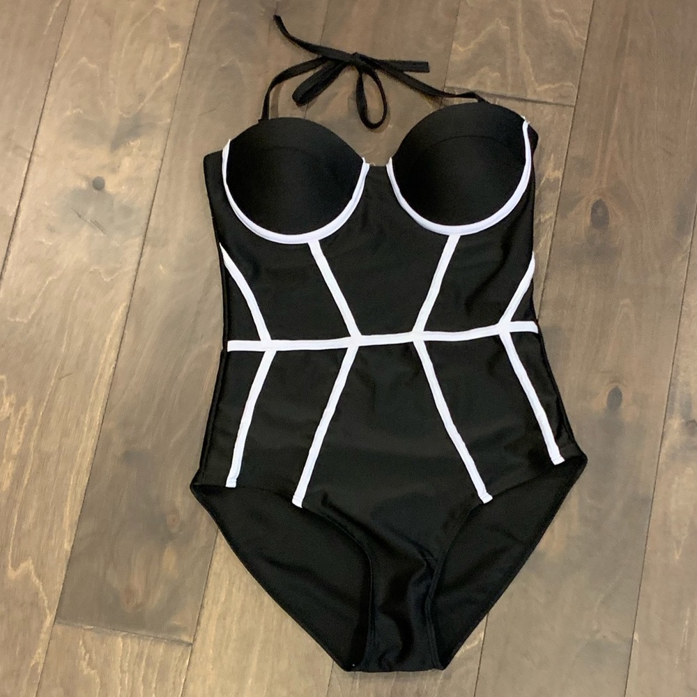 Black patterned bathing suit